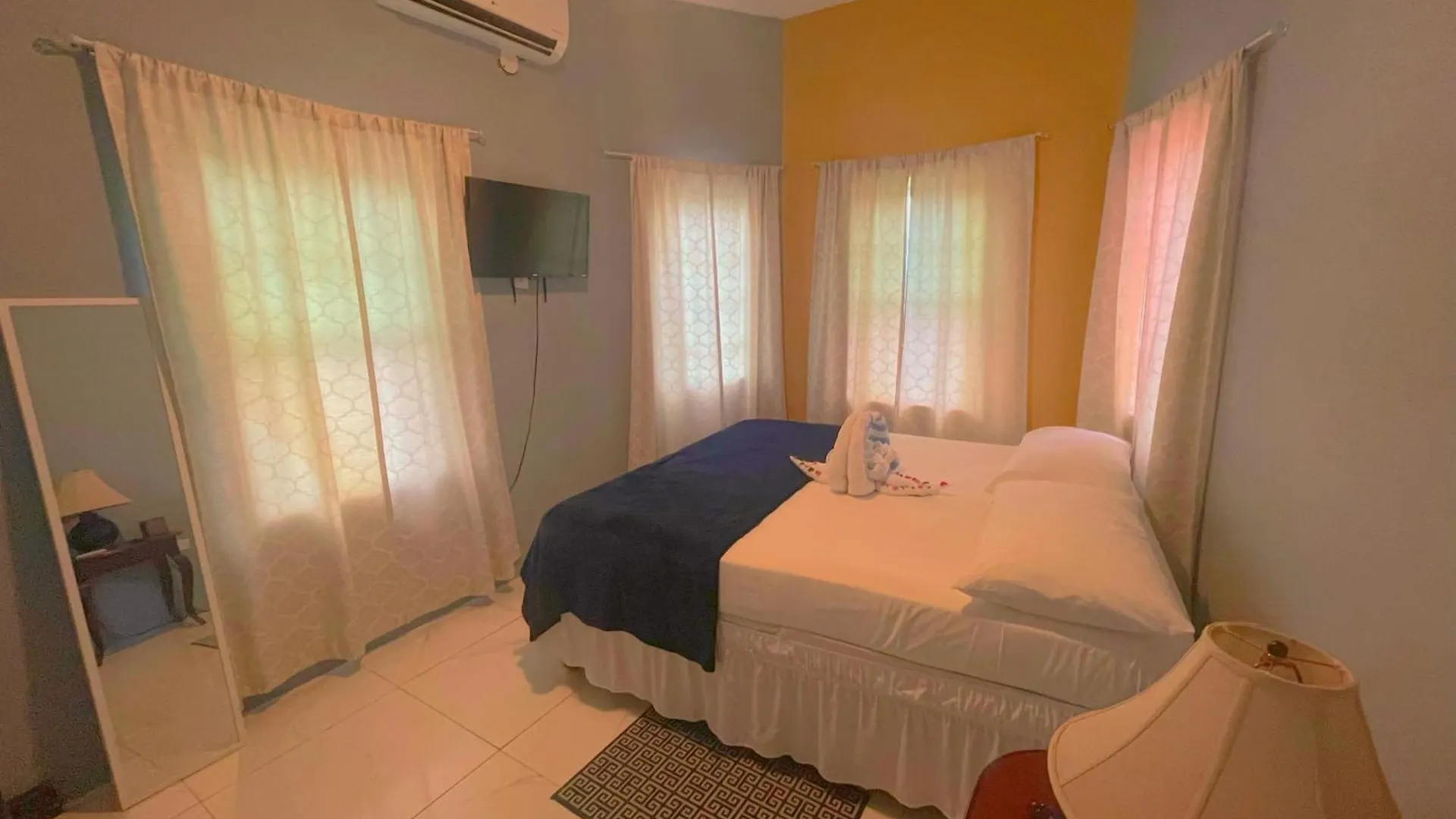 A Taste Of Jamaica Lavern'S Place Ocho Rios Jamaica