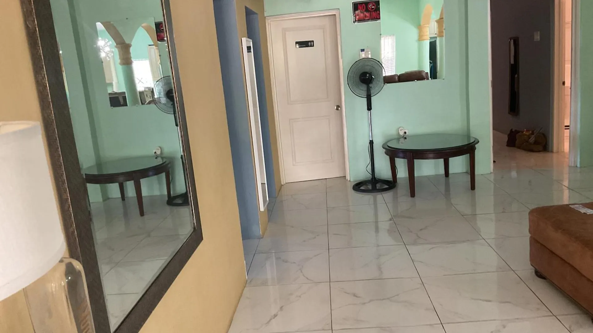A Taste Of Jamaica Lavern'S Place Ocho Rios Jamaica