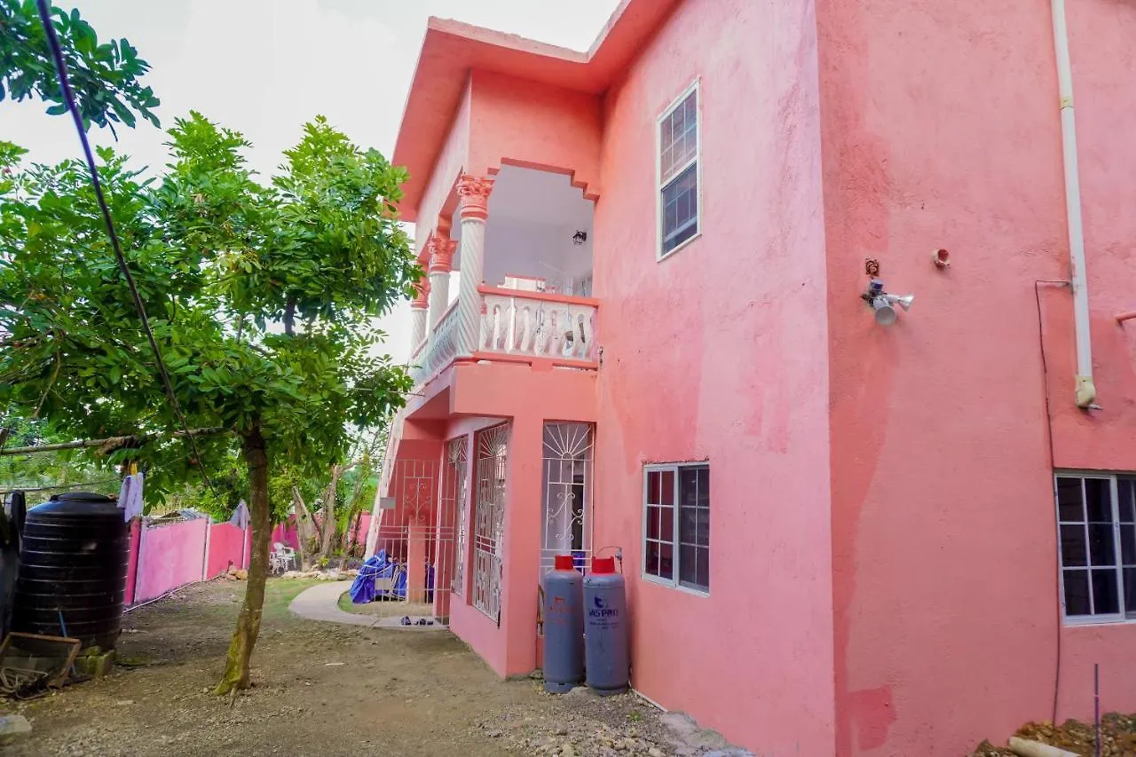A Taste Of Jamaica Lavern'S Place Ocho Ríos Appartement