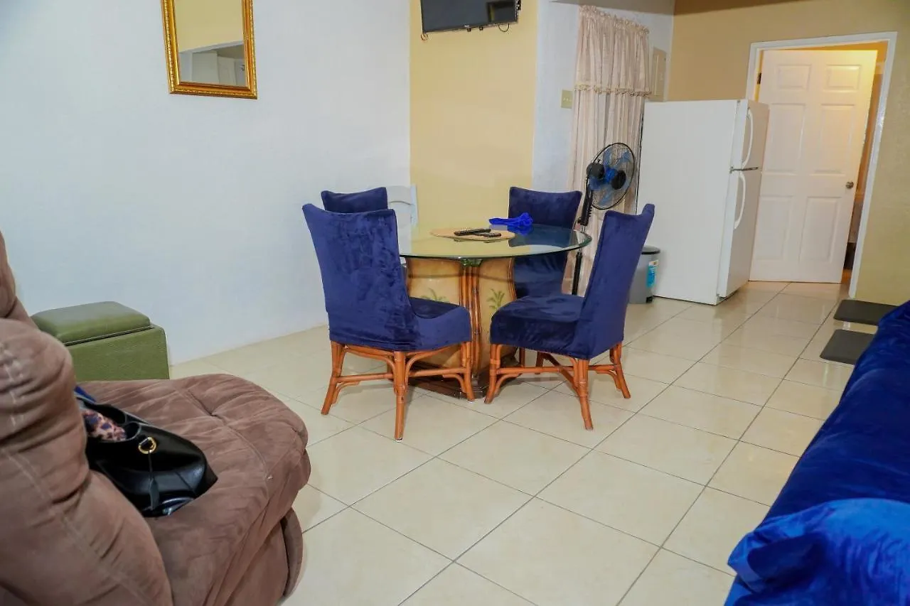 A Taste Of Jamaica Lavern'S Place Ocho Ríos Appartement